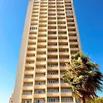 珍珠岩观光公寓 *