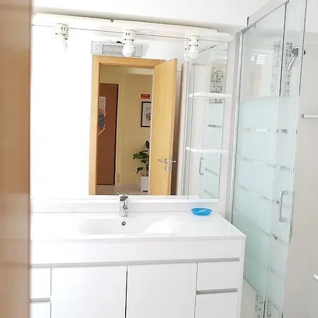 Turisticos Perola Da Rocha *